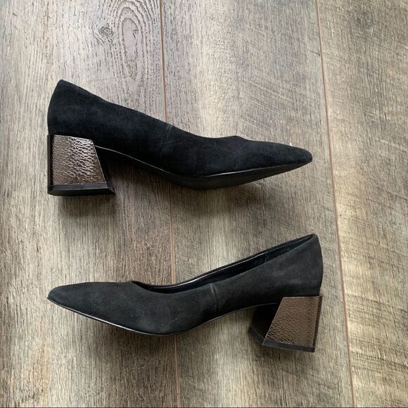 Bleeker and Bond Yasmine Black Suede Pumps Metallic Block Heel Size 6 - Picture 5 of 9